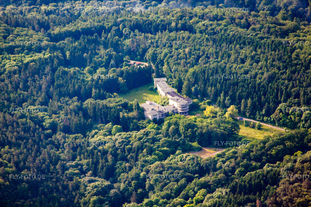 FDGB-Heim Am Kuhkopf | Luftbild: FDGB-Heim Am Kuhkopf im Ortsteil Gernrode in Quedlinburg im Bundesland Sachsen-Anhalt in Deutschland. Foto: IMG_58174.jpg vom 28.06.2013 durch Werner Riehm/FLY-FOTO.de - Realisiert mit Pictrs.com