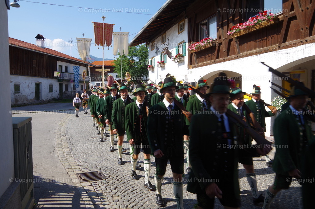 IMGP3422 | fotografiert von Axel PollmannLeonhardi Wallfahrt Benediktbeuern und Murnau, Fronleichnam, Fasching, Landschaft im Loisachtal und Benediktbeuern  - Realisiert mit Pictrs.com