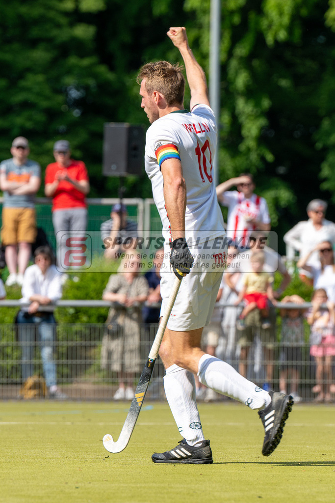 SFE_20240511_0173 | Krefeld, Deutschland, 11.05.2024: Niklas Wellen (Crefelder HTC) in Aktion waehrend des Spiels der Feldhockey 1. Bundesliga Herren zwischen Crefelder HTC - Rot Weiss Köln im Gerd-Wellen-Hockeyanlage am 11.05.2024 in Krefeld, Deutschland. (Foto von Stephan Fehrmann)

Krefeld, Germany, 11.05.2024: Niklas Wellen (Crefelder HTC) in action during the game of Feldhockey 1. Bundesliga Herren between Crefelder HTC - Rot Weiss Köln in Gerd-Wellen-Hockeyanlage at 11.05.2024 in Krefeld, Deutschland. (Foto from Stephan Fehrmann)