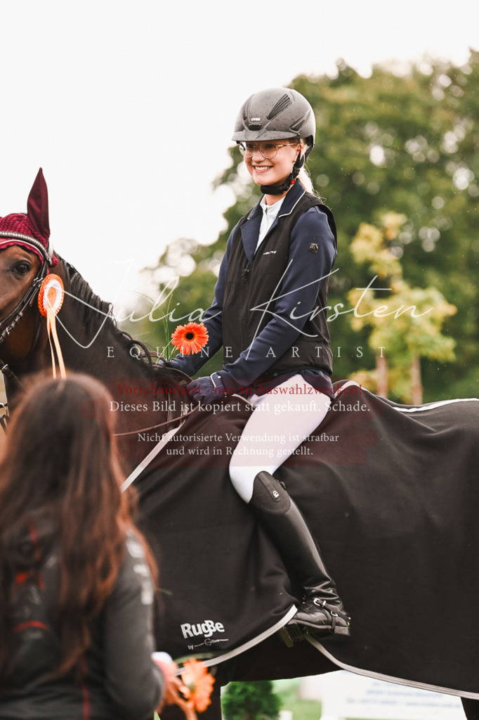 DSC_6666 | Pferde- und Turnierfotografie in Westsachsen. Pferdeportraits, Auftragszeichnungen und intuitive Kunst.