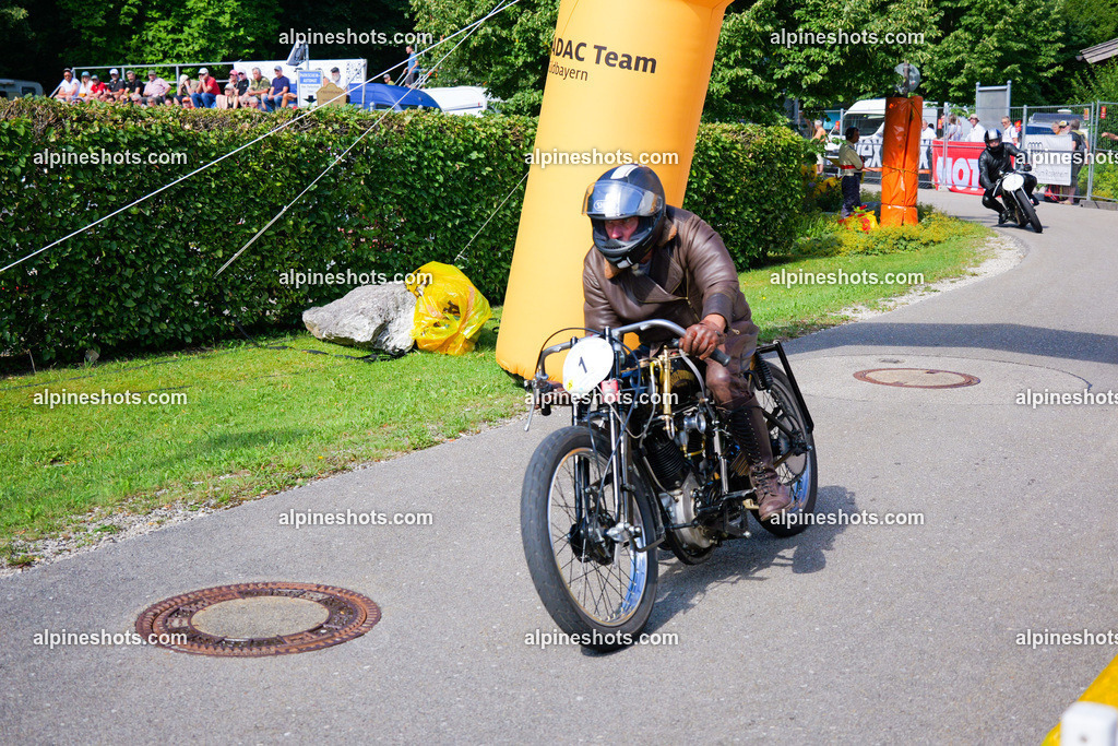 P1025993 | Erleben Sie atemberaubende, hochqualitative Fotos Ihrer Fahrt entlang der malerischen Alpenstraßen. Besuchen Sie alpineshots.com, um professionelle Aufnahmen Ihrer unvergesslichen Reise zu finden und zu kaufen - Realisiert mit Pictrs.com