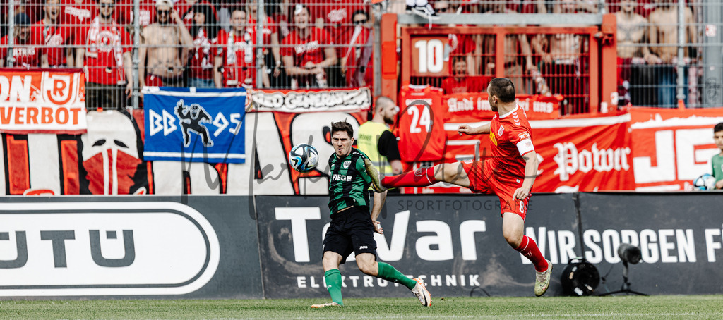 3. Liga, Saison 2023/24, 32. Spieltag: SC Preußen Münster - Jahn Regensburg | Münster, 06.04.2024: 3. Liga, 32. Spieltag, SC Preußen Münster gegen Jahn Regensburg im LVM-Preußenstadion in Münster. Foto: sportfotografie.ms | Markus Paletta - Realisiert mit Pictrs.com