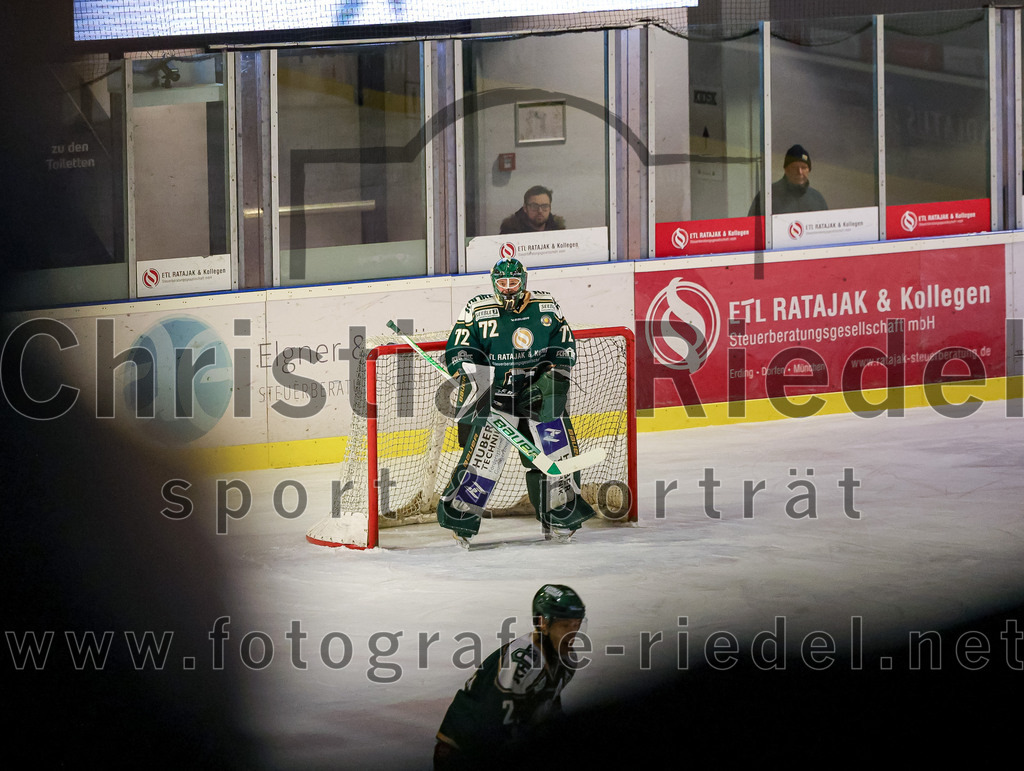 2026-01-02_051_TSV_Erding_gegen_Hoechstadt_Alligators | Erding, Deutschland, 02.01.2026:Eishockey, Oberliga Süd 2025 / 2026, 33. Spieltag, TSV Erding gegen Höchstadt Alligators, Endergebnis: 2:1Torwart David Zabolotny (Erding Gladiators, #72)Foto: Christian Riedel / fotografie-riedel.net