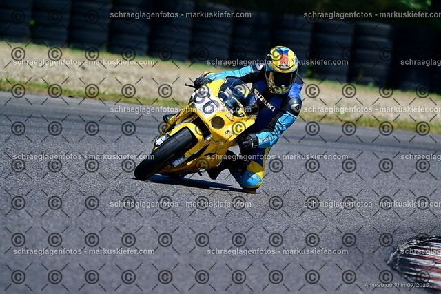 25bc03-1089 | markuskiefer.com - Realisiert mit Pictrs.com