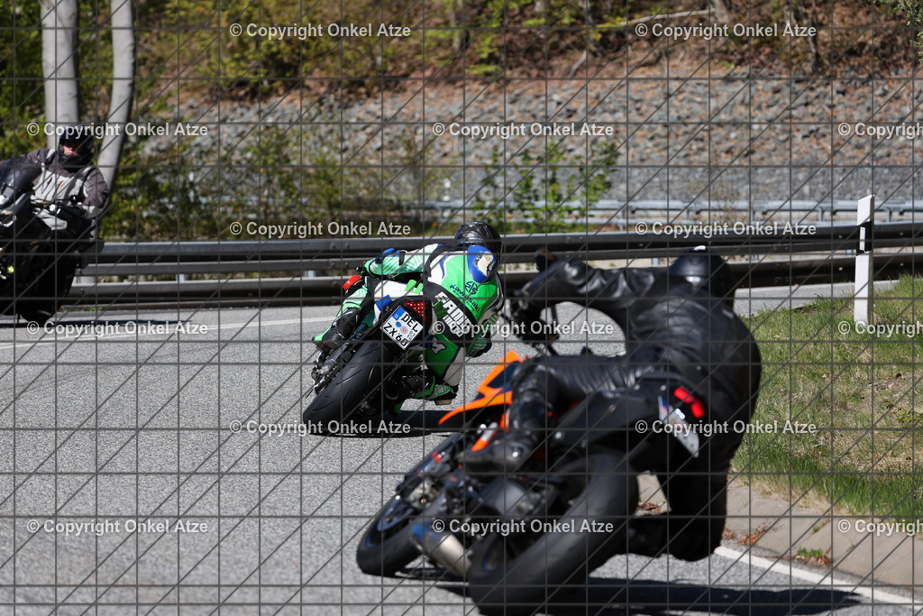 IMG_7545 | Fotograf am Kyffhäuser. Onkel Atze. Kyffhäuser Rennstrecke. Café36. Motorsportfotografie. - Realisiert mit Pictrs.com
