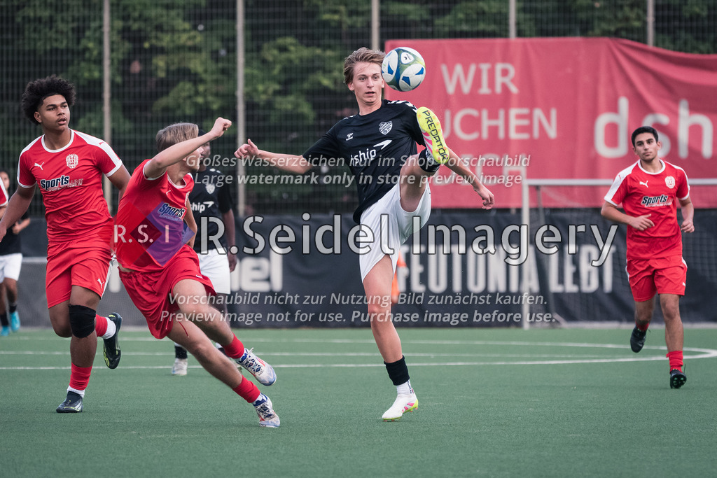 RS-1-136979 | Xavier Manuel Tywonek (#4, HTB), Rafael Ahlborn (#22, T05)