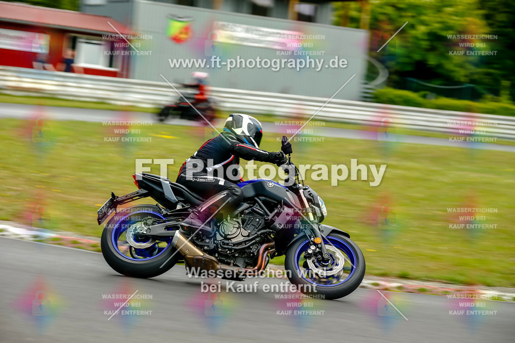 VBK-5059 | Hier findet Ihr Bilder von Touristenfahrten auf der Nürburgring Nordschleife oder von anderen Veranstaltungen die ich besucht habe. Viel Spass beim Durch Schauen 