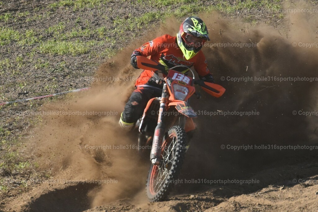 DSC_0465 | Sportfotografie , Motorsport, Motoross, Reitsport, Mointainbike, Enduro,
Landschaft , Outdoor, Eventfotografie, Landschaft, Bilder online bestellen - Realisiert mit Pictrs.com