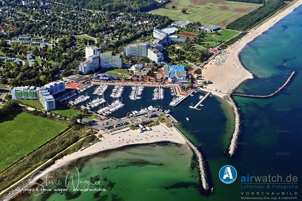 Luftbild Ostsee Resort Damp - Die VAMED Ostseeklinik Damp ist eine Spezialklinik für den Bewegungsapparat | Die VAMED Ostseeklinik Damp in Ostseebad Damp ist eine Spezialklinik für den Bewegungsapparat mit einem zentralen Fachbereich für Orthopädie. Die Klinik bietet umfassende Behandlungen für Erkrankungen des Skelettsystems und des Bewegungsapparats an. Das Team der Orthopädie ist spezialisiert auf Diagnostik, konservative Therapien und operative Eingriffe. Weitere Informationen finden Sie auf der offiziellen Webseite der Klinik.