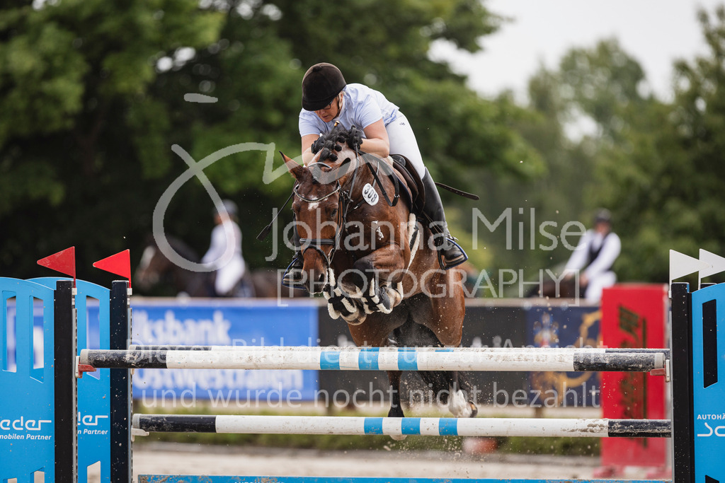 250531_MayDays_M2-SpringenmstAnf-812 | Deine schönsten Turniermomente als professionelle Fotos! Entdecke hochwertige Pferdesport-Fotografie im Online-Shop. Jetzt Fotos finden & bestellen!