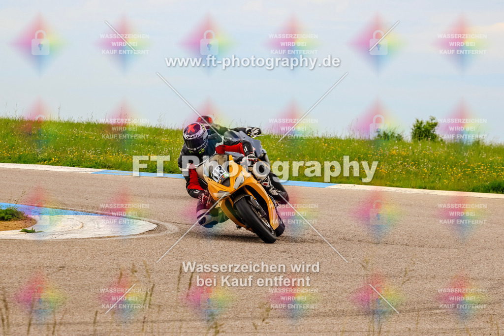 MotoTeam-2642 | Hier findet Ihr Bilder von Touristenfahrten auf der Nürburgring Nordschleife oder von anderen Veranstaltungen die ich besucht habe. Viel Spass beim Durch Schauen 