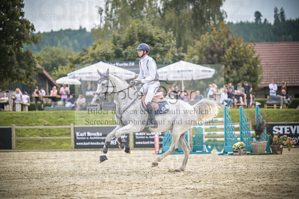 DOS_1938 | Entdecke hochwertige Reitturnierfotos von Foto Oger. Professionell, emotional und authentisch – jetzt Lieblingsmomente im Shop bestellen.Deutschlandweite Turnierfotografie. - Realisiert mit Pictrs.com