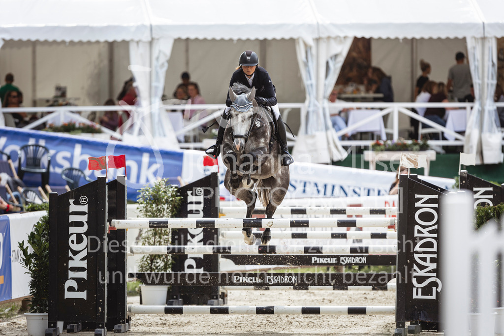 240714_BHO_M2-Spr-2-374 | Deine schönsten Turniermomente als professionelle Fotos! Entdecke hochwertige Pferdesport-Fotografie im Online-Shop. Jetzt Fotos finden & bestellen!