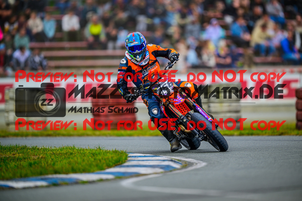 MaZZes_Fotomatrix_20250504_6007705_6221-2 | UE40