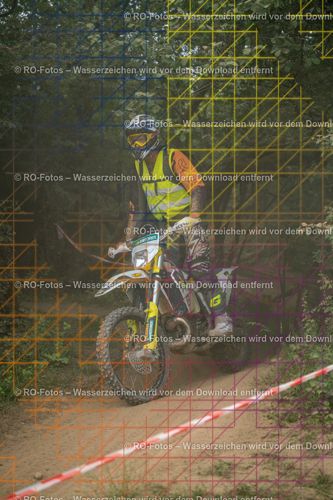 Niederwürzbach 4 Lauf-1442 | Sportfotografie von RO-Fotos: Motorsport, Motocross, Enduro, Laufveranstaltungen und Triathlon. Professionelle Fotos von Sportlern und Events. - Realisiert mit Pictrs.com