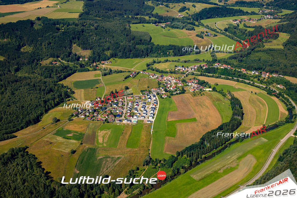 Das Luftbild zeigt : Wöllstein Abtsgmünd - Die Luftaufnahme wurde 2024 vom UL-Flugzeug aus erstellt ( keine Drohne ) - Hochauflösende Luftaufnahme - Für grossformatige Ausdrucke geeignet. Die Geschenkidee !Mit Lizenz und Bildrechte bestellbar