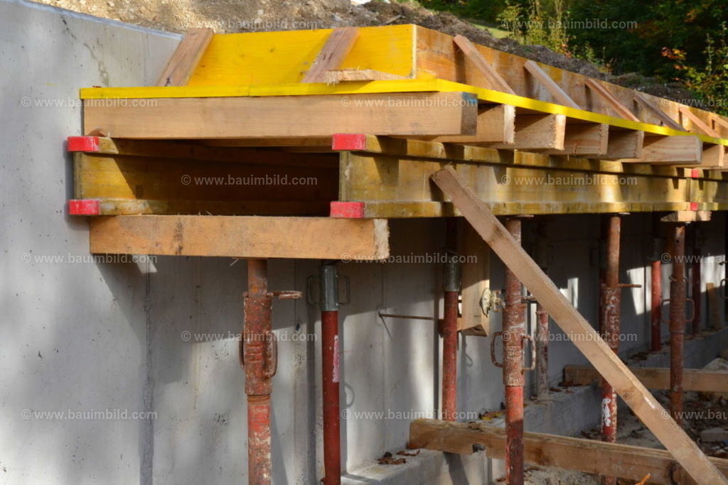 bib-lg04-betonarbeiten-0377 | Nach LV-Leistungsgruppen sortierte Detailfotos über den Bau eines Hauses. Alle Hausbau-Bilder direkt vom Urheber und Autor der Website Haus-Selber-Bauen.com