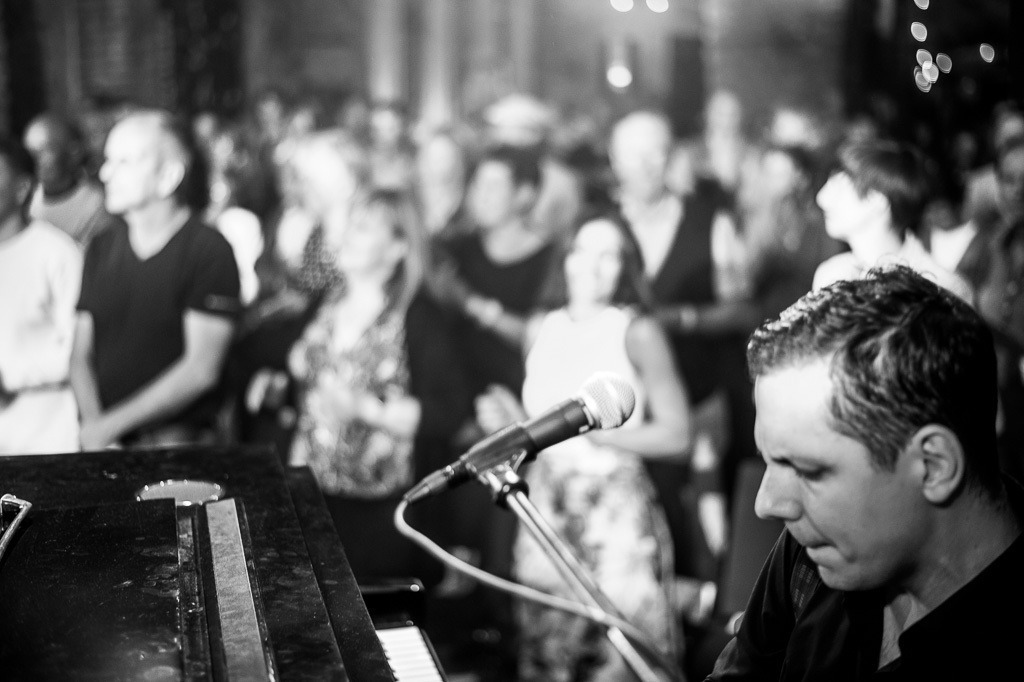 Tango meets Cuba | Tango meets Cuba mit den Klazz Brothers & Cuba Percussion im Forte Belvedere Leisnig zum Festival Hallo Leisnig 2022. - Realisiert mit Pictrs.com