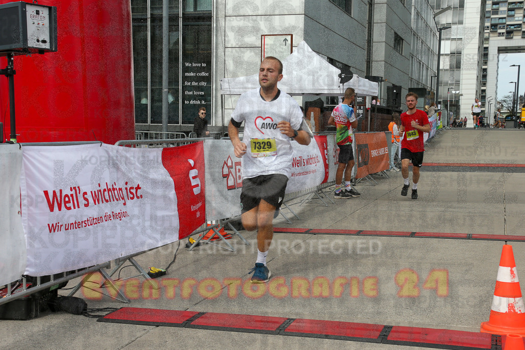 250920_1322_EX1_4193 | Sportfotografie im Rhein-Sieg Kreis, Köln, Bonn, NRW, Rheinland Pfalz, Hessen, etc. Unser Tätigkeitsfeld umfasst den Laufsport vom Volkslauf über den Marathon, Duathlon, Triathon bis zum Ultralauf wie Kölnpfad Ultra oder Schindertrail.