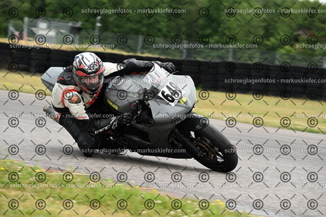 25bt02-0783 | markuskiefer.com - Realisiert mit Pictrs.com