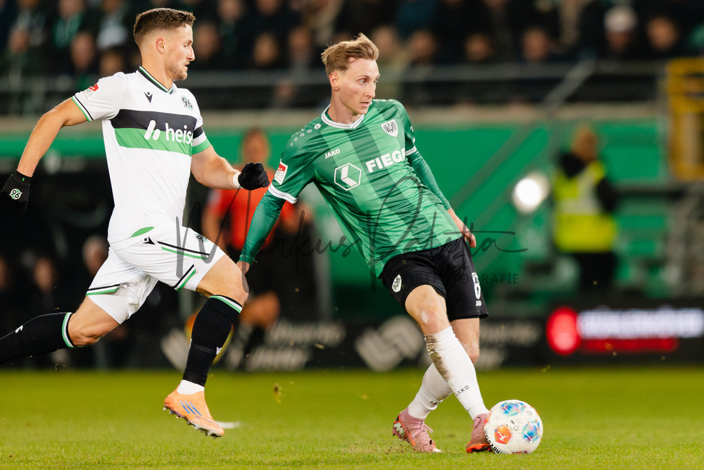 2. Bundesliga, Saison 2025/26, 15. Spieltag: SC Preußen Münster - Hannover 96 | Münster, 05.12.2025: 2. Bundesliga, 15. Spieltag, SC Preußen Münster gegen Hannover 96 im LVM-Preußenstadion in Münster. Foto: sportfotografie.ms | Markus Paletta - Realisiert mit Pictrs.com