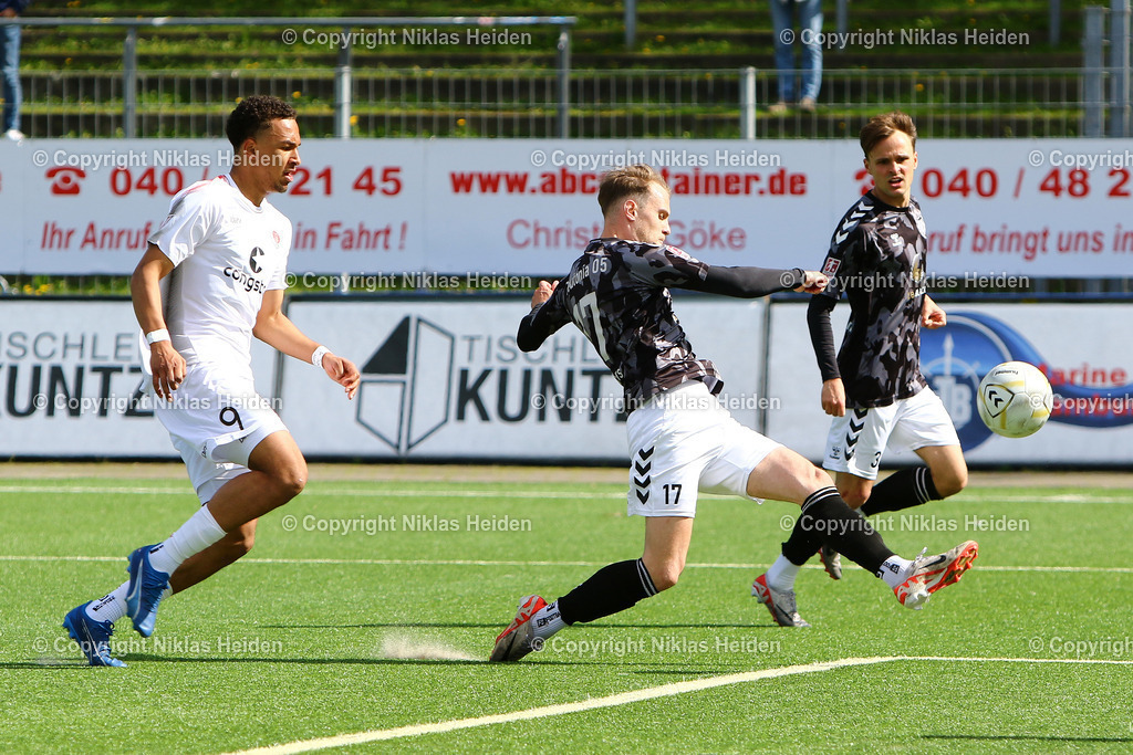 NH_Teutonia05_FCStPauliU23_RegionalligaNord_14042024 | #17 Ole Wohlers (Teutonia 05), #9 Eric Da Silva Moreira (FC St. Pauli U23)

Regionalliga Nord I 29. Spieltag I 14.04.2024