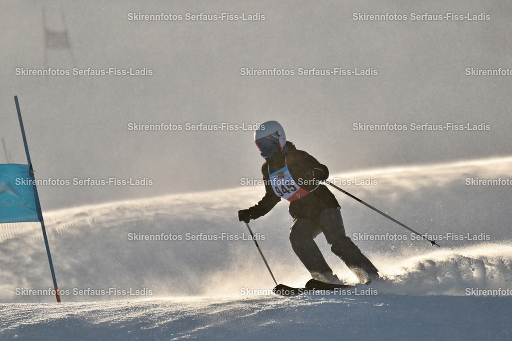 SRF_25.12.2025_0376 | Skirennfotos,Serfaus,Fiss,Ladis,Kinderskirennen,Winter,Tirol,Oberland,skirace,SFL,feelfree,weil wir's genießen,ski,Ski,skifahren,Sonnenplateau, - Realisiert mit Pictrs.com