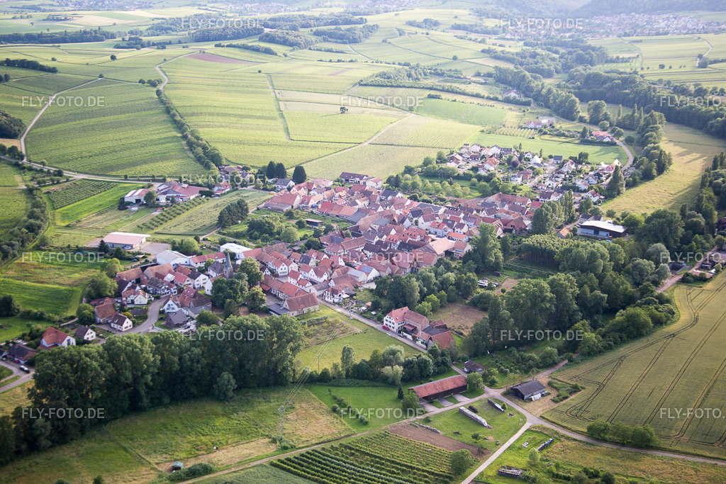 Klingbachtal | Luftbild: Klingbachtal im Ortsteil Klingen in Heuchelheim-Klingen im Bundesland Rheinland-Pfalz in Deutschland. Foto: IMG_090204.jpg vom 26.06.2016 durch Werner Riehm/FLY-FOTO.de - Realisiert mit Pictrs.com