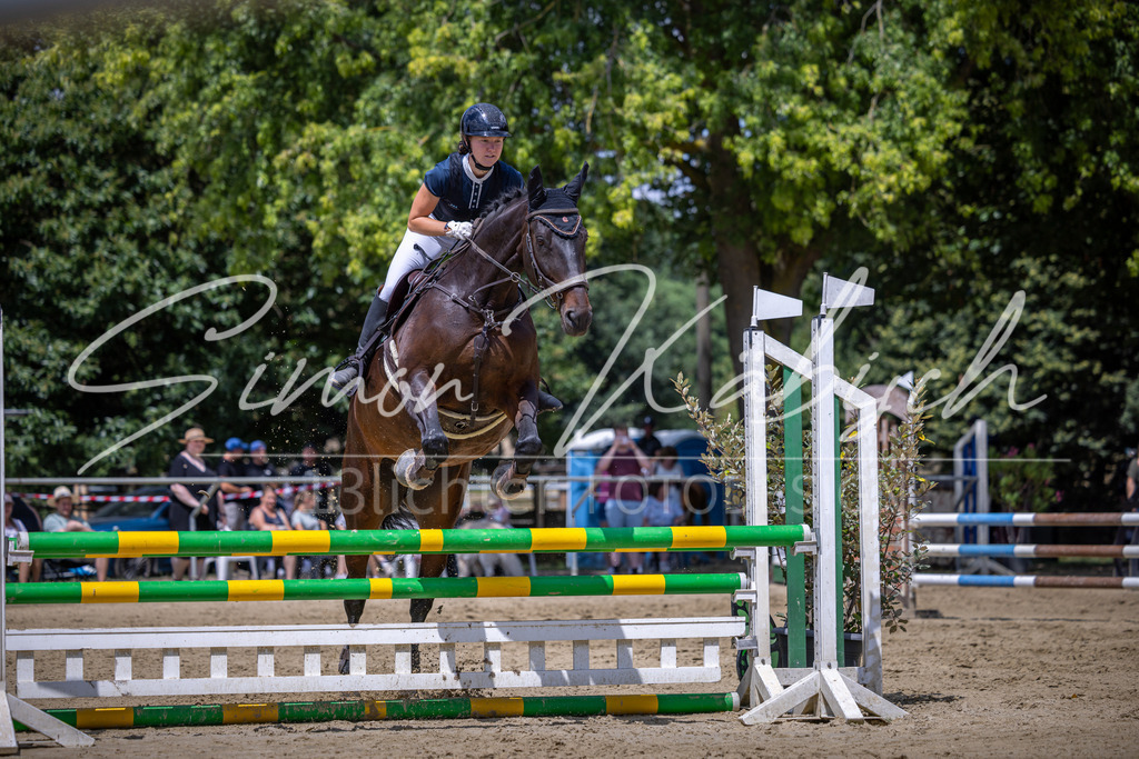 20260704-_3LI9719 | Tierfotografie Pferde, Hunde, Katzen, Haustiere.
Turnierfotografie Reitturniere, Reiten, Springreiten, Dressur in Hanau, dem Main-Kinzig-Kreis und dem Rhein-Main- Gebiet um Frankfurt