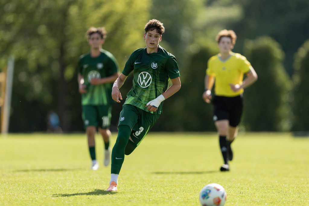Fußball I Männer I 40. Pfingscup Hollage I 13217 | realhellocedii - Realisiert mit Pictrs.com