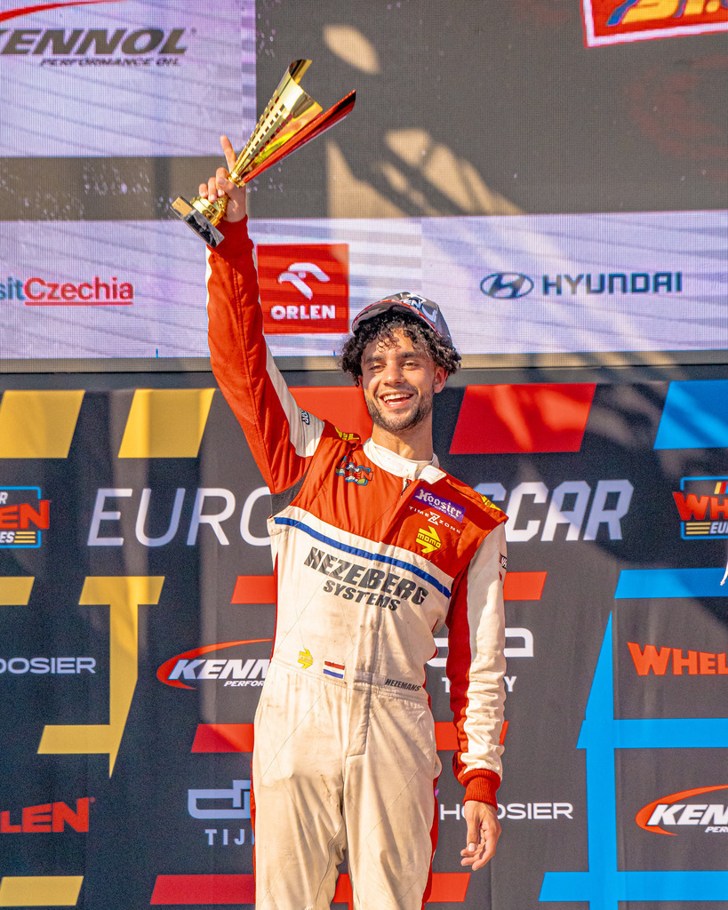 _DSC9284-2 | Exklusive Motorsport-Fotografie aus Leipzig von TXO Media – für Rennfahrer, Teams & Sponsoren. Sausemuth liefert starke Bilder, die Emotion zeigen. Jetzt buchen & glänzen! - Realisiert mit Pictrs.com