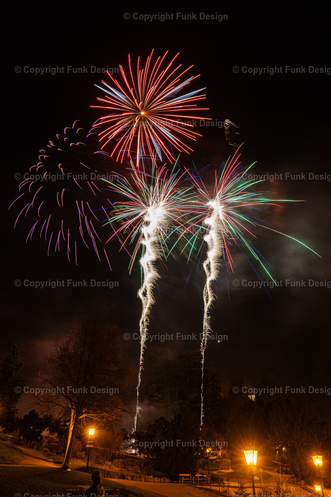 Silvester-Feuerwerk neben dem Casino Baden, Österreich | Casino Baden