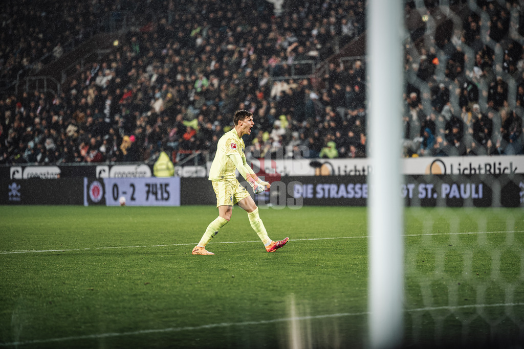 Fußball | Männer | Saison 2025/2026  | Fußball-Bundesliga | 09. Spieltag | FC St. Pauli vs. Borussia Mönchengladbach | 01.11.2025 | Moritz Nicolas (#33, Borussia Mönchengladbach) jubelt nach einem Tor
