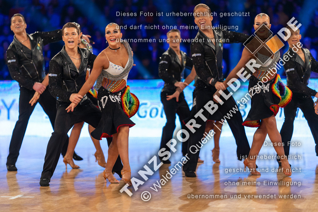 20231111-01712 | Hier finden Sie Tanz Bilder vom Latein und Standard Formationen tanzen. Sportbilder vom Tanzsport. Schöne Fotos und von Weltmeisterschaft, Europameisterschaft, Bundesliga, Regionalliga, Oberliga und Landesliga sowie von GOC Stuttgart, DanceComp, WM Bremen
