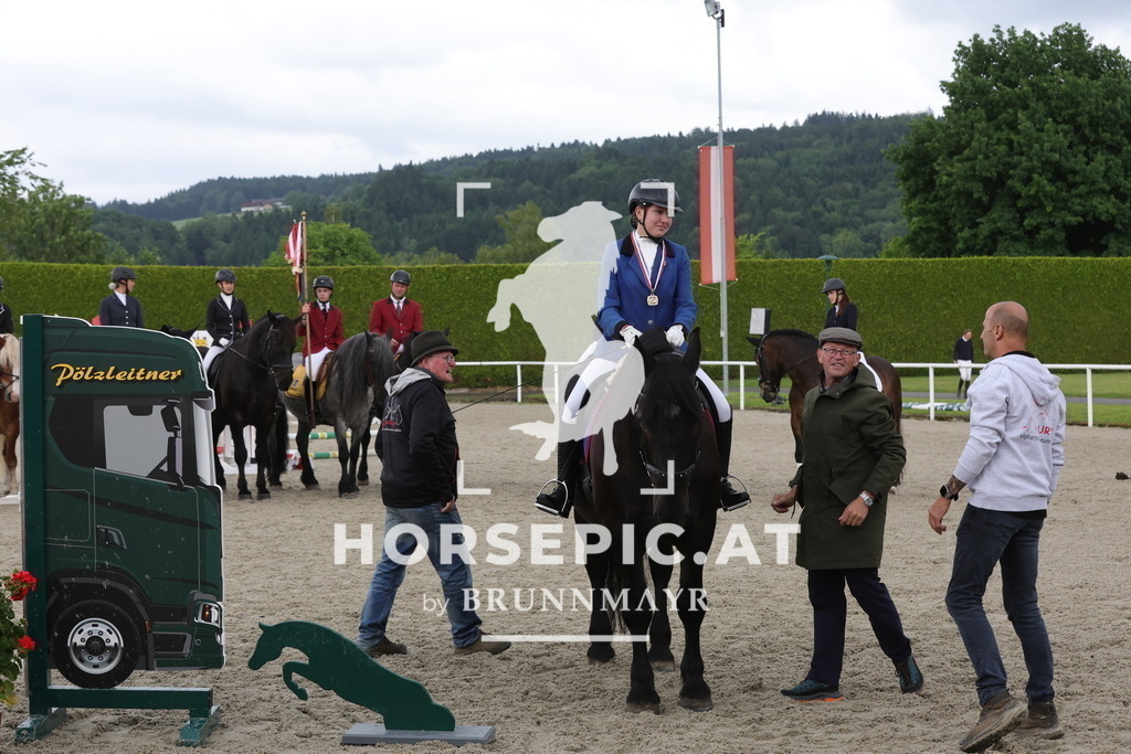 0P6A9343 | Willkommen bei Brunnmayr - Design & Fotografie – Ihrem Spezialisten für Reitturniere und Pferdeveranstaltungen in Oberösterreich, Salzburg und Bayern! Seit über 17 Jahren sind wir leidenschaftlich dabei.