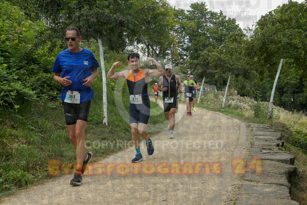 250824_1349_EX1_3868 | Sportfotografie im Rhein-Sieg Kreis, Köln, Bonn, NRW, Rheinland Pfalz, Hessen, etc. Unser Tätigkeitsfeld umfasst den Laufsport vom Volkslauf über den Marathon, Duathlon, Triathon bis zum Ultralauf wie Kölnpfad Ultra oder Schindertrail.