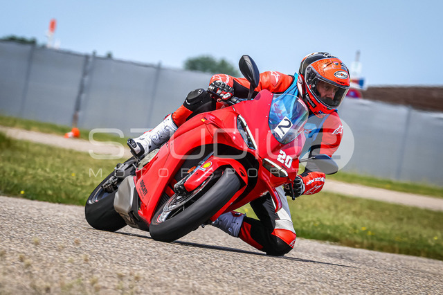 0002-260530DCB-094_2 | Deine Full-Service-Agentur für ✔️Videoproduktionen und ✔️Motorsportfotografie Jetzt Angebot anfragen!