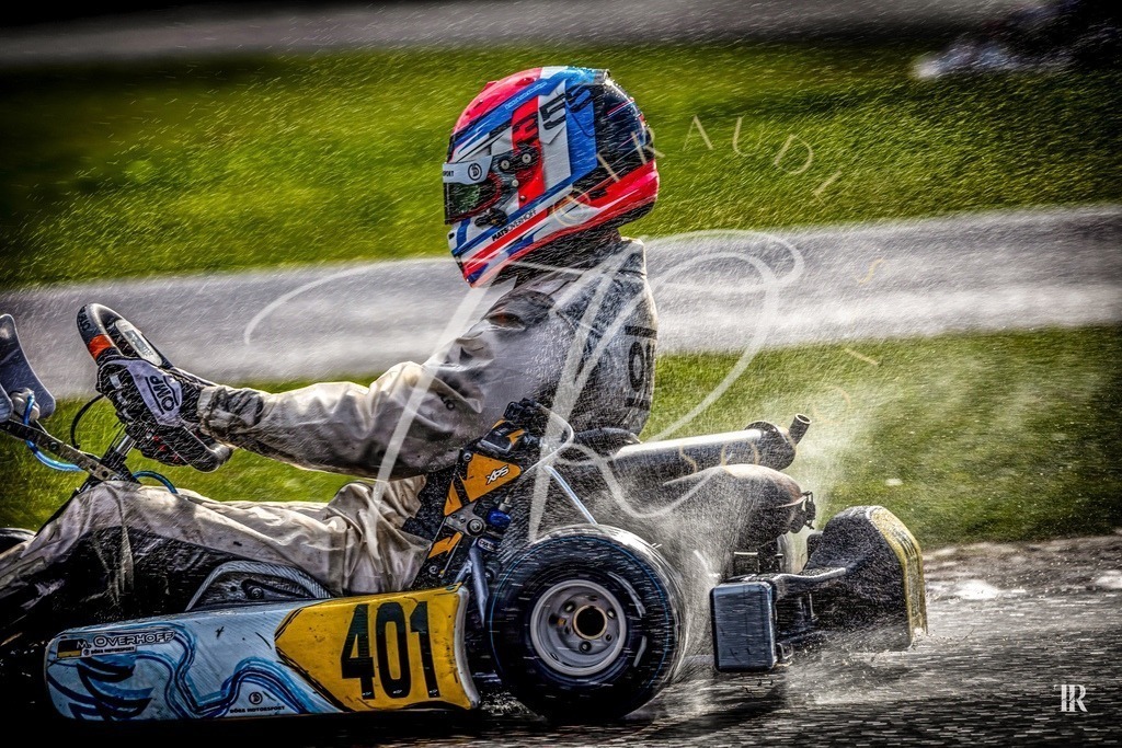 9b75691bc93f4c918a53396bd85ea35f | traudl_s_fotos