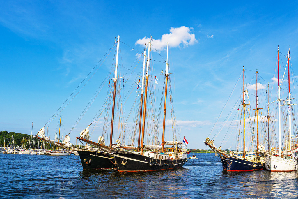 Segelschiffe auf der Warnow während der Hanse Sail in Rostock | Segelschiffe auf der Warnow während der Hanse Sail in Rostock.