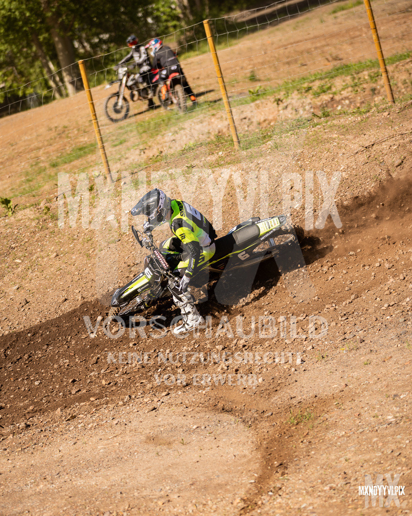 866A0877 | mxndyyvipix