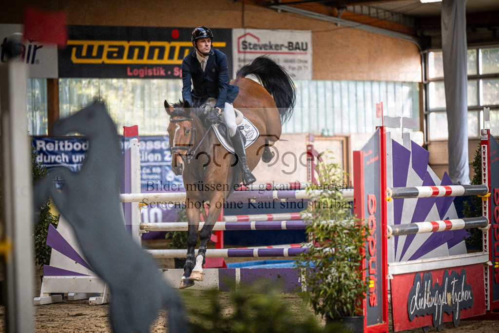 DOS_0395 | Entdecke hochwertige Reitturnierfotos von Foto Oger. Professionell, emotional und authentisch – jetzt Lieblingsmomente im Shop bestellen.Deutschlandweite Turnierfotografie. - Realisiert mit Pictrs.com