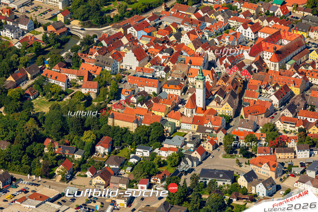 Luftaufnahme  Altstadt  Abensberg Das Luftbild wurde 2025 vom UL-Flugzeug heraus erstellt ( keine Drohne ) - Hochauflösende Luftaufnahme -Nicht vergleichbar mit Google Maps oder Satelittenbilder- Die Geschenkidee !Mit Lizenz und Bildrechte bestellbar