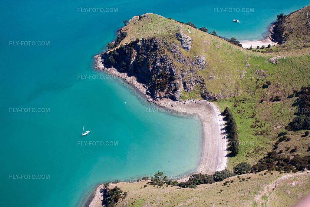 Aerial view: View of the town in Whanganui Island in the state Waikato, New Zealand. – Photo: IMG_55718.jpg taken on 01/12/2013 by Werner Riehm/FLY-FOTO.com – Resolution of the original: 4752 x 3168 px