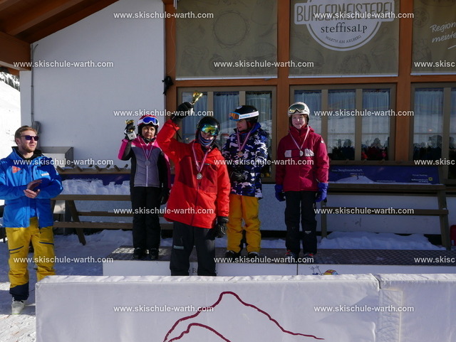 Gruppe Elias Siegerehrung | Photos von der Skischule Warth - Realisiert mit Pictrs.com