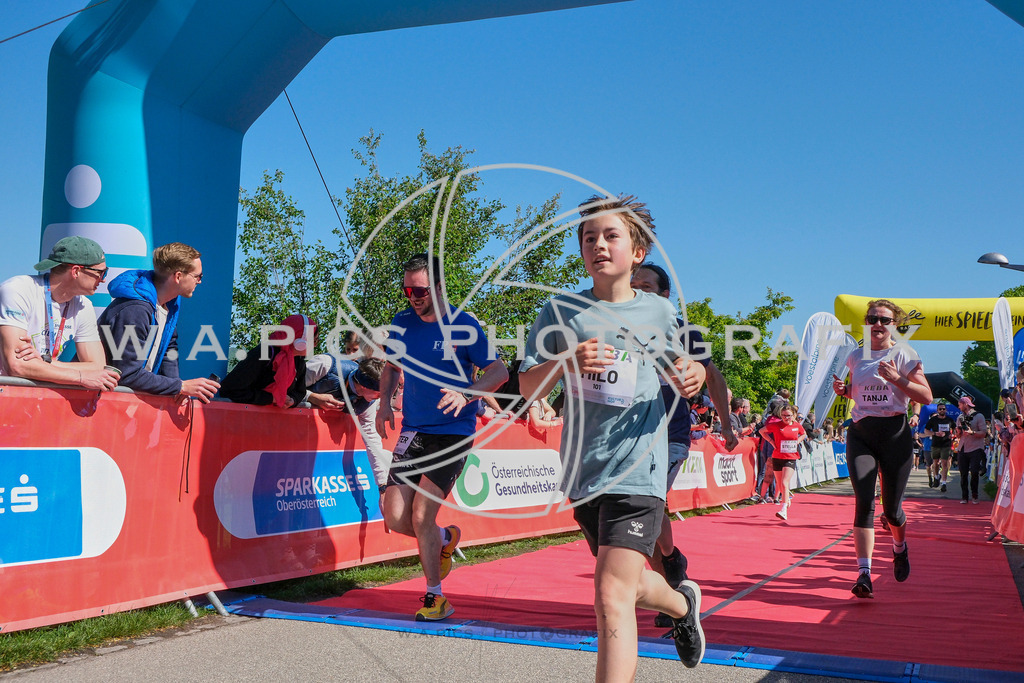 ..... | LINZ,AUSTRIA,27.April 24, Int. 3 Brückenlauf Linz  , Image shows: Photo: WAPICS / Michael ring