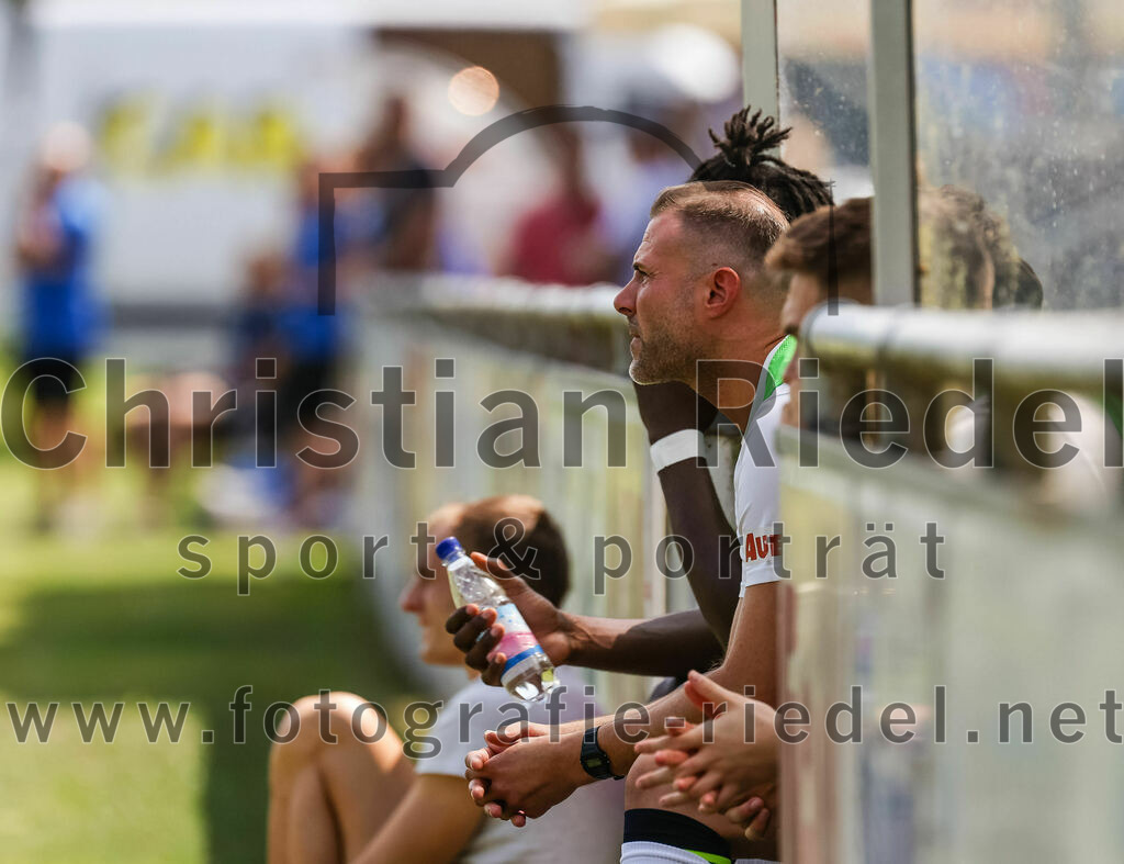 2023-07-22_020_FC_Eitting_gegen_FC_Moosinning | Eitting, Deutschland, 22.07.2023:
Fußball, Kreisliga 2023 / 2024, Testspiel, FC Eitting gegen FC Moosinning, Endergebnis: 0:4

Trainer Christoph Ball (FC Moosinning)

Foto: Christian Riedel / fotografie-riedel.net