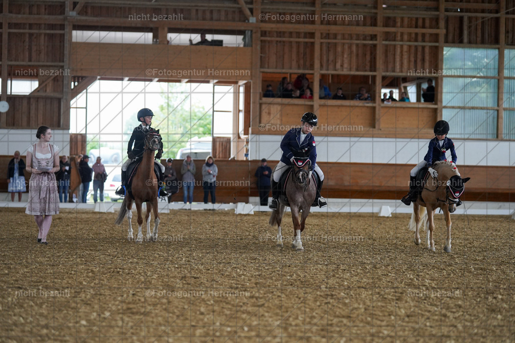 FAH09406 | Turnierbilder, Reitsportfotos, LAPO, Landesponyturnier, Turnierfotografen Bayern