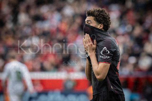 German Bundesliga, Bayer 04 Leverkusen vs. VfL Wolfsburg, 04.04.2026 | LEVERKUSEN, GERMANY - APRIL 4, 2026 :  Montrell Amare Culbreath  (Bayer 04 Leverkusen, 42) gestures after a missed opportunity during the German Bundesliga match on gameday 28 between Bayer 04 Leverkusen vs. VfL Wolfsburg at BayArena on April 4, 2026 in Leverkusen, Germany. DFL REGULATIONS PROHIBIT ANY USE OF PHOTOGRAPHS AS IMAGE SEQUENCES AND/OR QUASI-VIDEO.