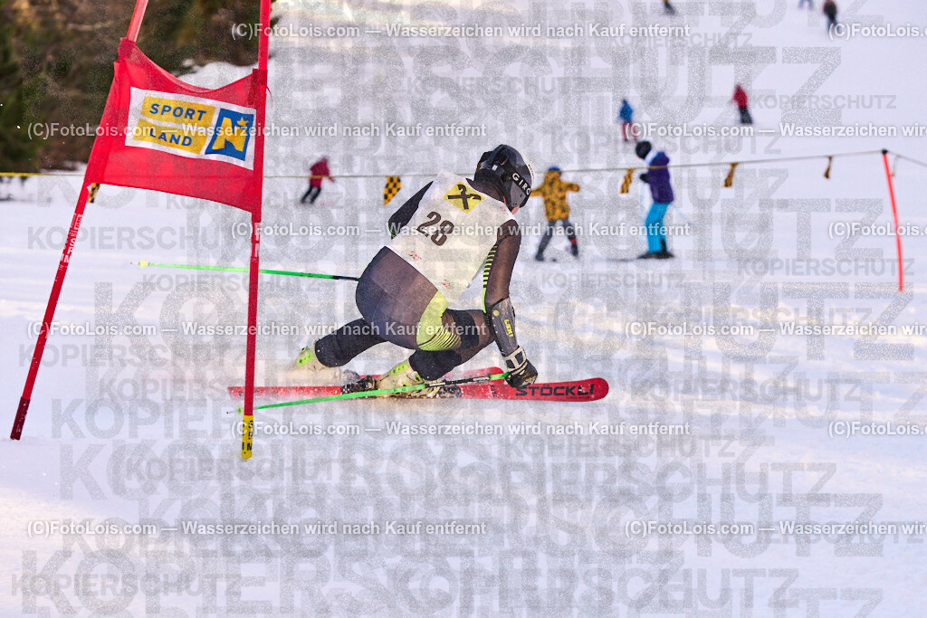 ALP0459_MastersCup-RTL-I_LKHF_Spiegl Harald | NÖ Raiffeisen MastersCup, Jugend - Damen - Herren, Riesentorlauf-Rennen 1 auf der Fuchswaldpiste, durchführender Verein: Schiklub Lackenhof, So 9. Februar 2025.