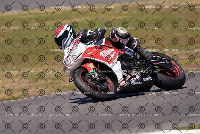 26bt04-1599 | markuskiefer.com - Realisiert mit Pictrs.com